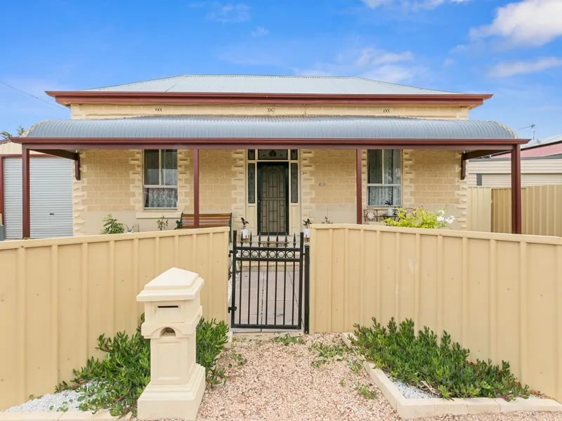 Great street appeal in a lovely location of Wallaroo.