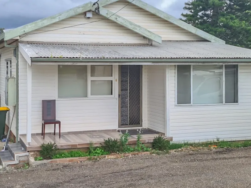 SPACIOUS FAMILY HOME IN CONVENIENT LOCATION!