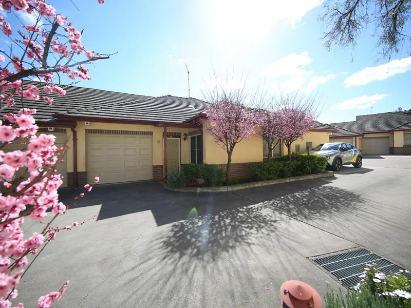 EXCEPTIONAL VILLA, PRIVATE POSITION - VERY POPULAR