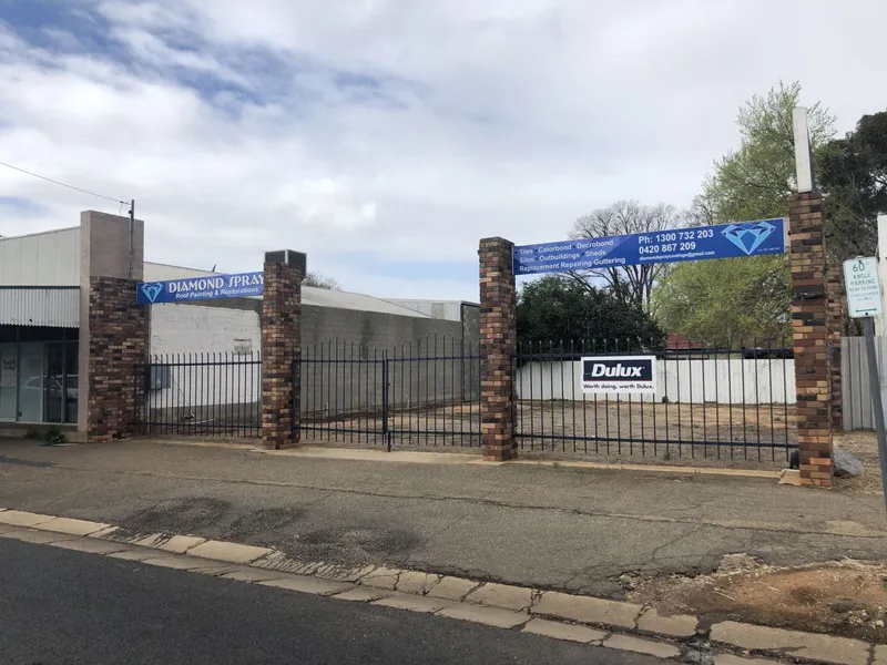 VACANT BLOCK ON THE MAIN STREET