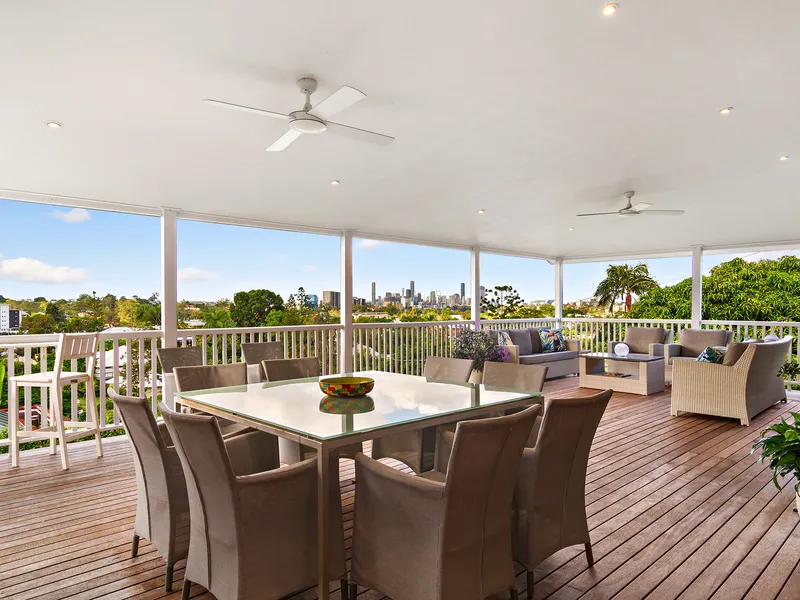 Picture-perfect Queenslander with uninterrupted city views
