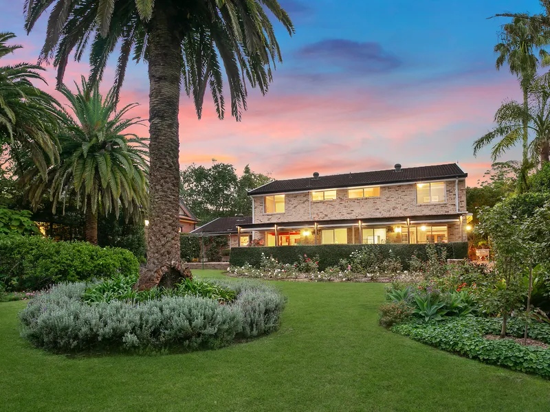 Expansive family home and garden in premier position