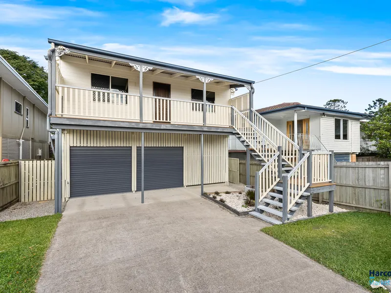 Charming Family Home in the Heart of Graceville!