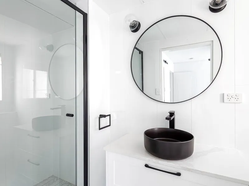 Fully Renovated 2 Bedroom, 2 Bathroom, Ground Floor Unit