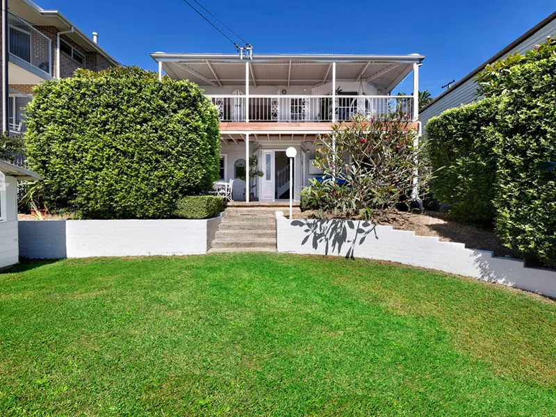 Tranquil Beachside Haven With Beautiful Views, NW Aspect & Studio – Dual Access Block Just 150M Walk To The Beach