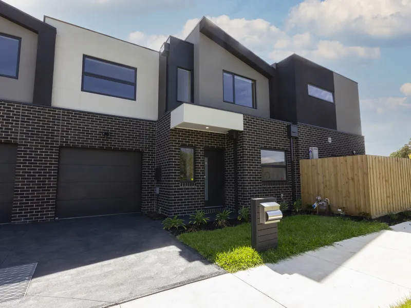 Be quick…. Stunning three bedroom townhouse with study nook!