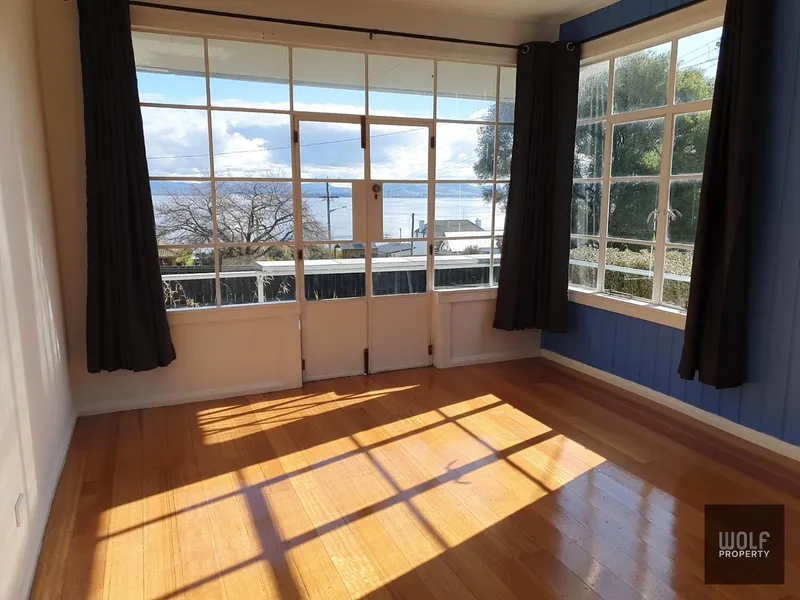 SUNNY HOME WITH WATER VIEWS
