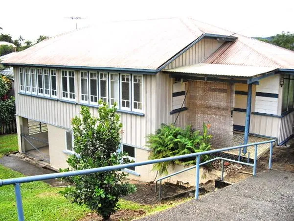 FIRST HOME RENTAL OR RETIREMENT ON BIG BLOCK - CLOSE TO TOWN AND SCHOOLS