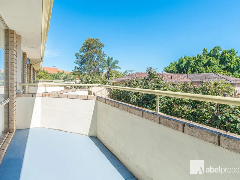 CRISP, CLEAN, SPACIOUS AND PRIVATE!