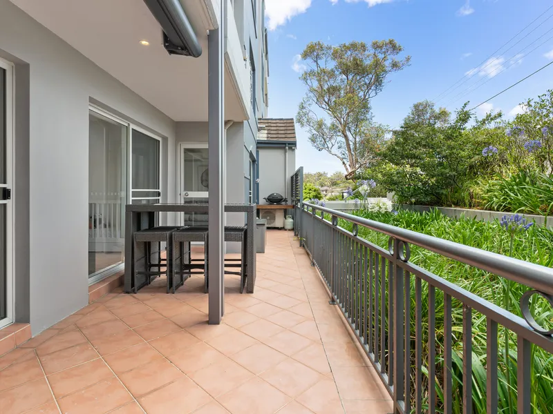Oversized Ground Floor Apartment