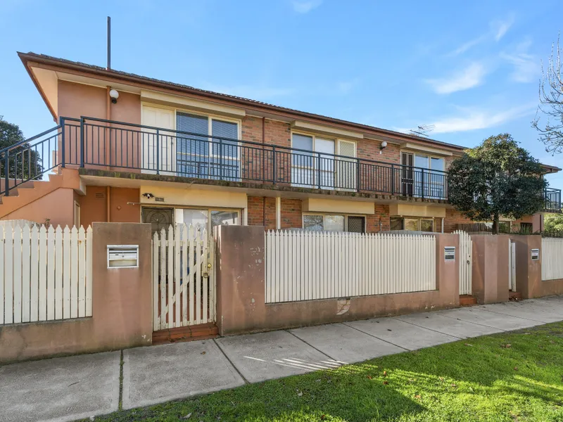 Freshly Painted and Great Location!!