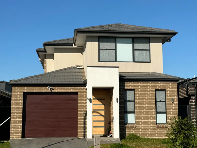 5 Bedroom Home!
