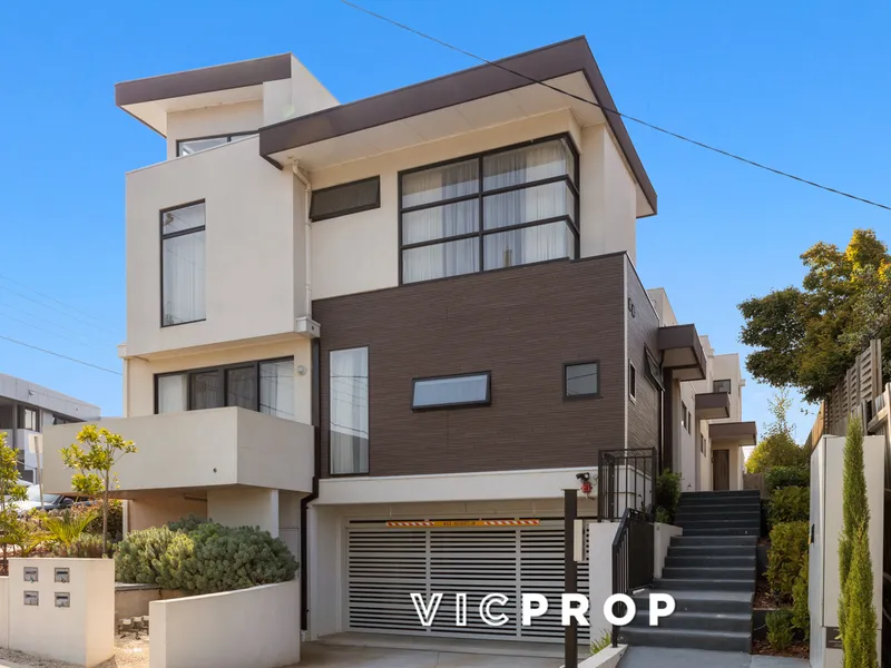 Chic Effortless Living & Location