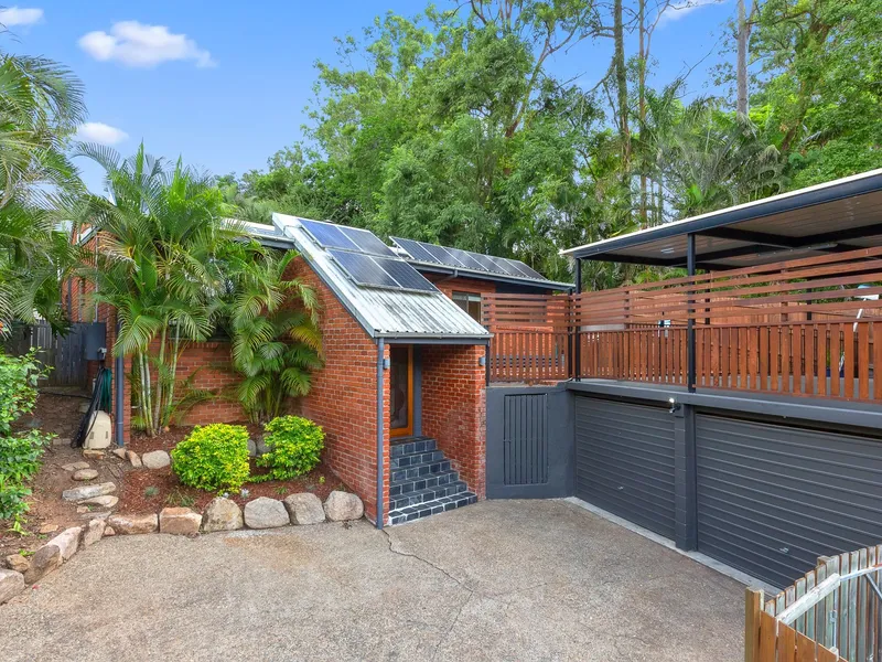 Three Bedroom Home with Fantastic Outdoor Entertaining