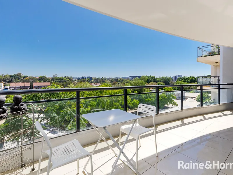 Spacious 2 Bedroom Apartment in the Heart of Parramatta