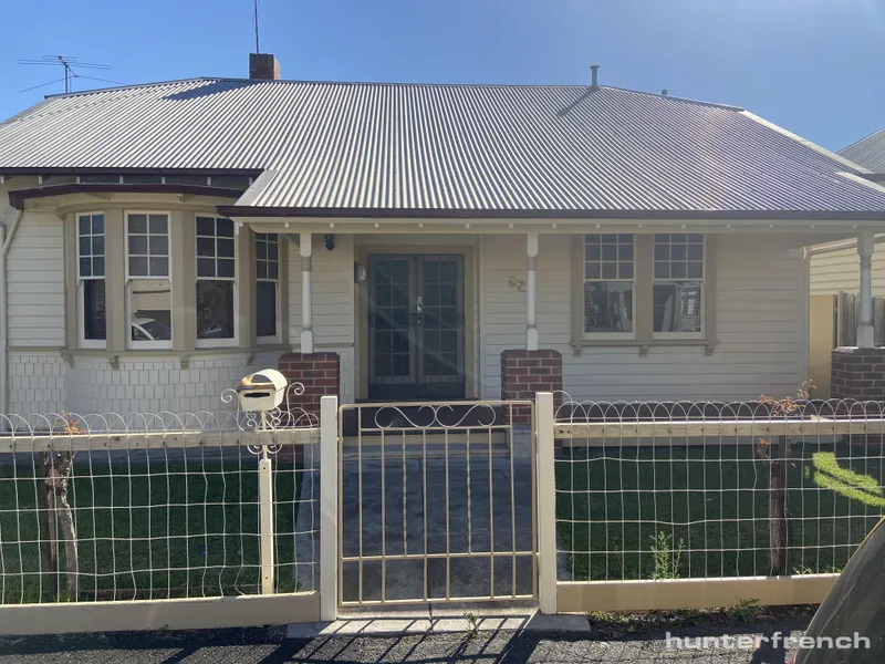 FRESHLY PAINTED HERITAGE STYLE 