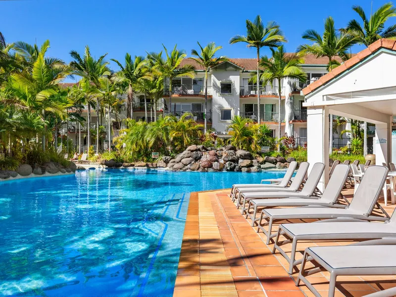 Classic Top Floor Apartment in Grande Florida Resort - Miami Beach Paradise!
