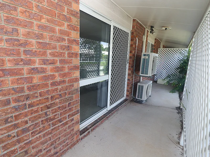 End Unit Quiet Complex