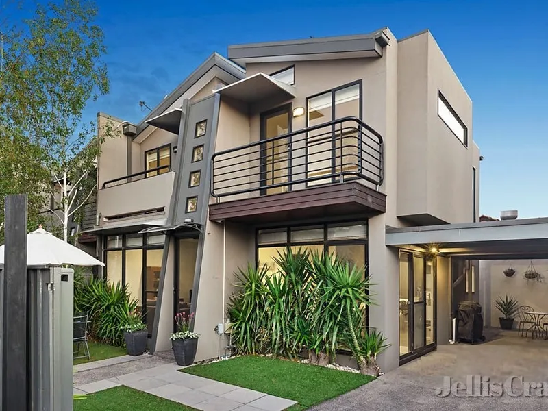 SECLUDED, SECURE & SUPERBLY LOCATED