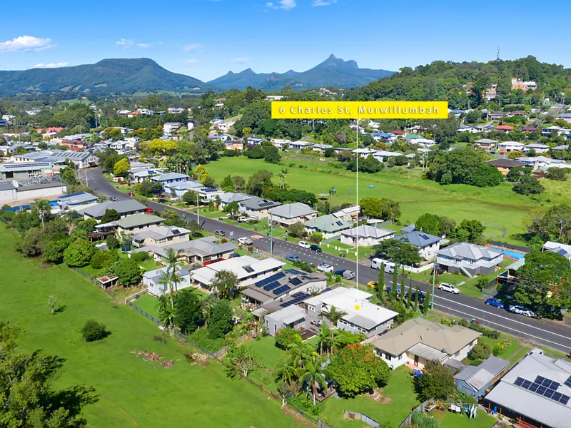 Deposit Taken - Lush & leafy with farmland outlook & only 1km to Town