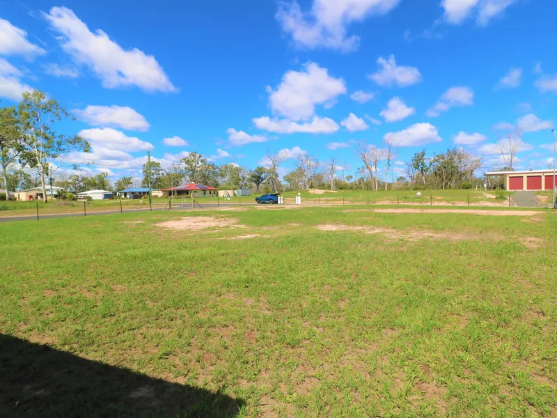 1004m2 Corner Block With Power & Solar !!!