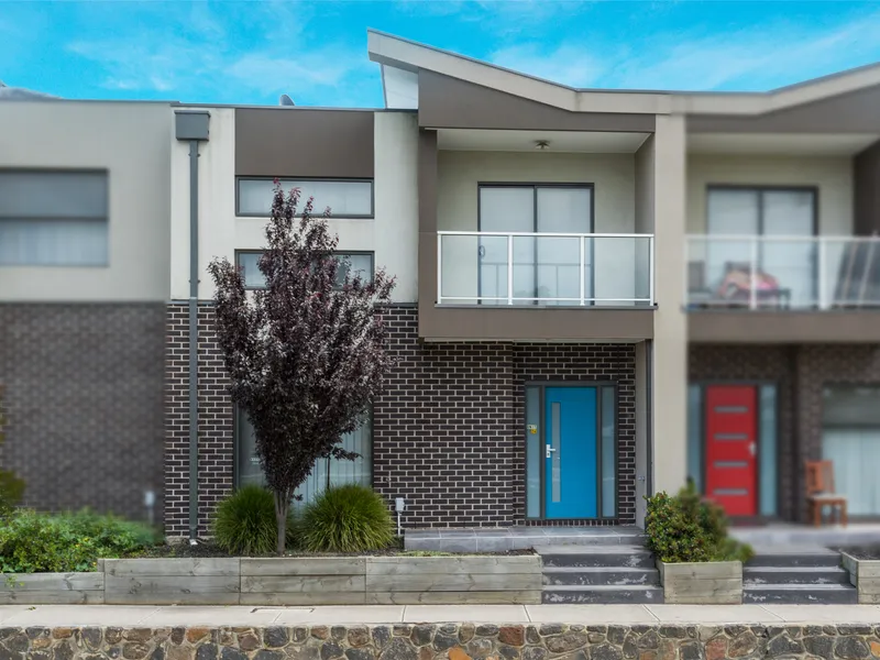 Spacious Townhouse in a Great Location!