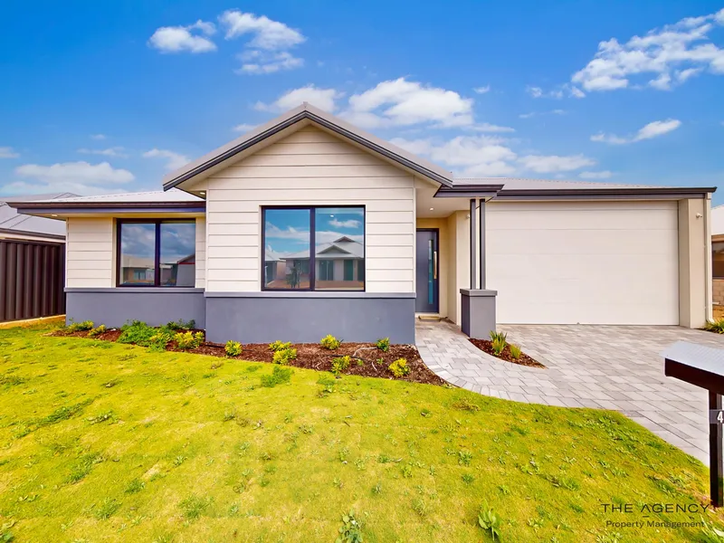 Brand New 4-Bedroom Home in Madora Bay