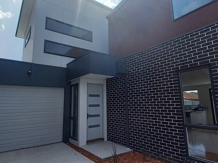 Stunning Brand New Townhouse!