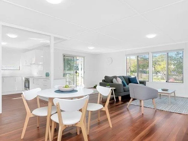 Renovated with Excellent rental return $$$ Buy a home that speaks to you, Ideal investment property.