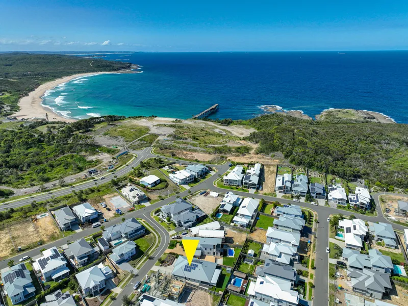 Luxurious Coastal Retreat in Catherine Hill Bay