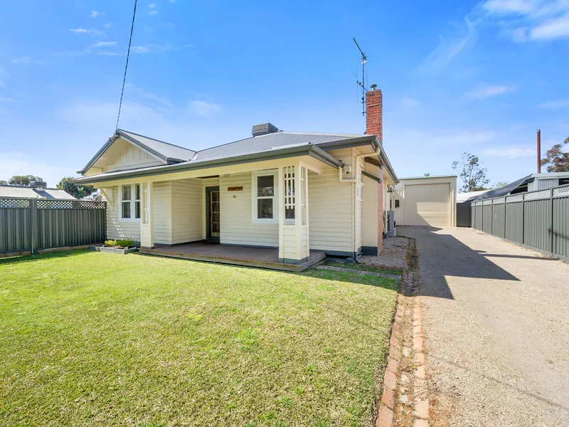 STUNNING PERIOD HOME ON LARGE SUBDIVIDABLE LOT