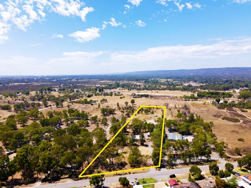 HUGE LIFESTYLE BLOCK