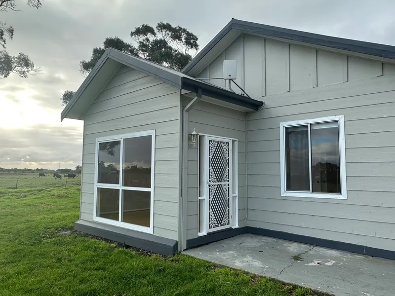 COUNTRY STYLE HOUSE!!!