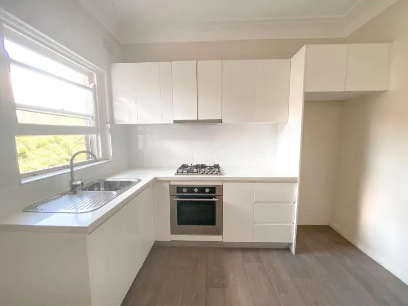 SHORT STROLL TO MAROUBRA BEACH IN BOUTIQUE BLOCK OF FOUR!
