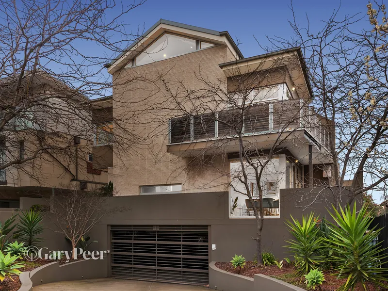 First class living & location