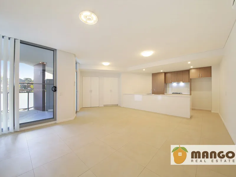 129sqm Sunny Modern Apartment at the heart of Homebush