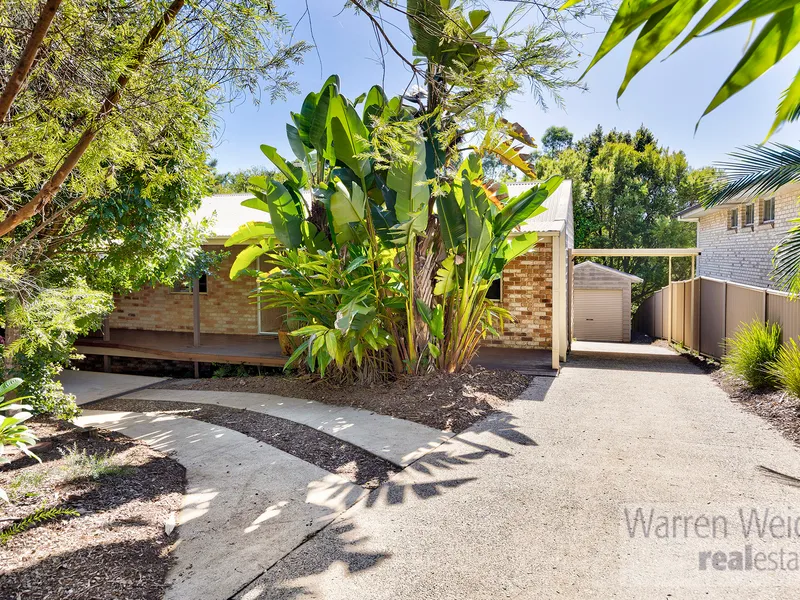 Family Friendly Home with Privacy and Garden Surrounds