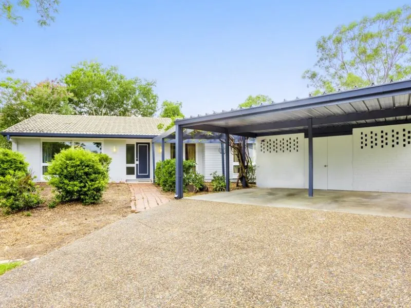 Fully Air Conditioned Family Home