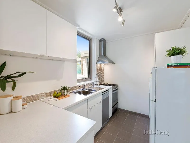 Spacious, Stylish and Secure in a Grand Location