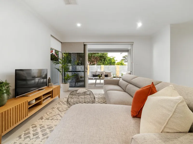 Sheer Contemporary Elegance!