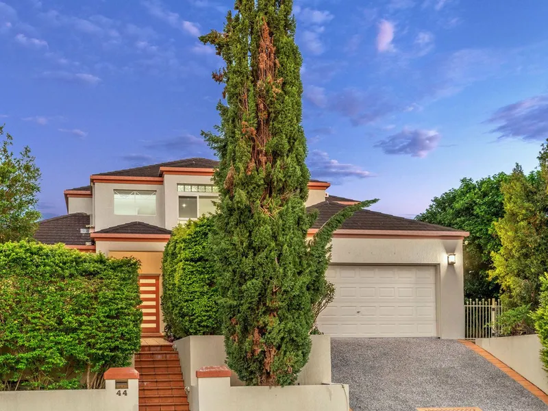 Grand Family Living in Small Cul-de-sac Available 26/6/2023 CALL MICHAEL 0414980888