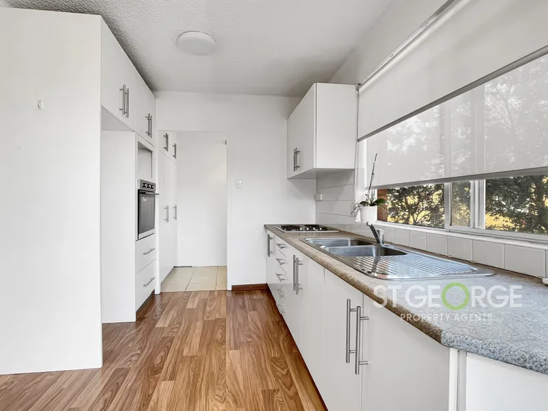 Perfectly Positioned 2 bedroom Apartment