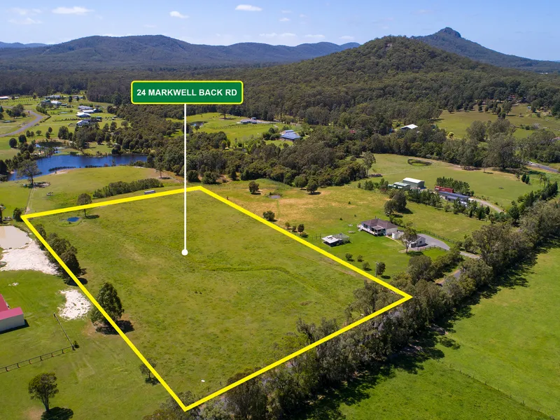 PRIME RURAL SETTING  -  1.90Ha (4.75Ac)