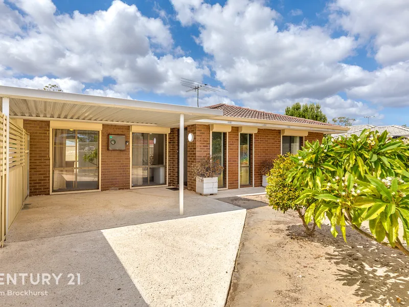 DREAM HOME FOR CAR LOVERS