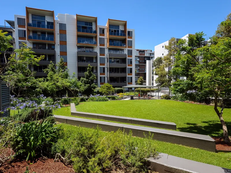 Brighter One Bedroom Apartment with a beautiful garden view !