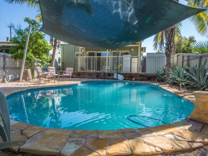 IDEAL COUPLES RETREAT - Modern 2x1 + Pool + Cooke Point Location