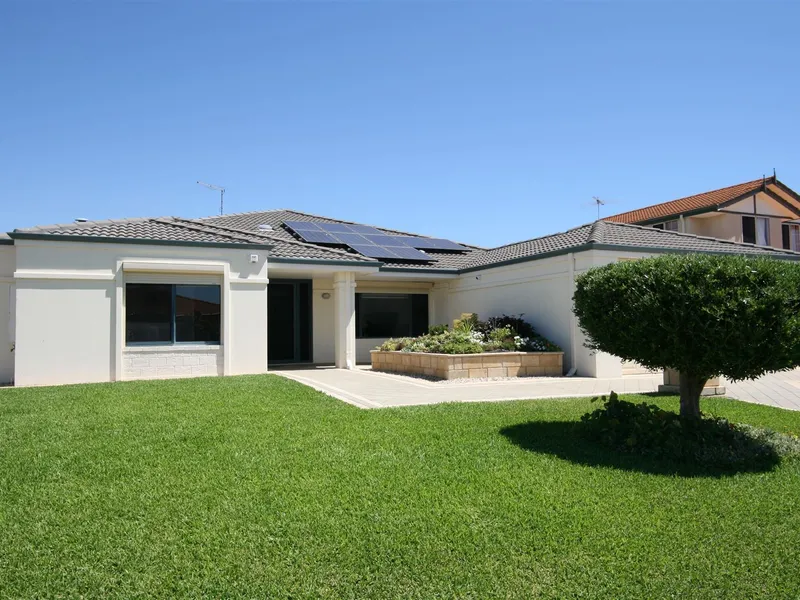 An Absolute Immaculate Gem, With Duct Rev Air & Heated Pool