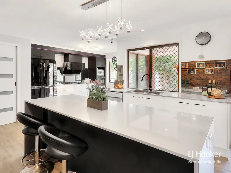 Charming - Stylishly Renovated - Sunnybank Hills Primary Catchment!