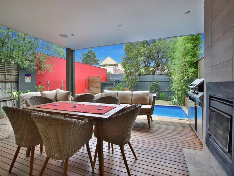Beautifully Presented And Spacious Townhouse