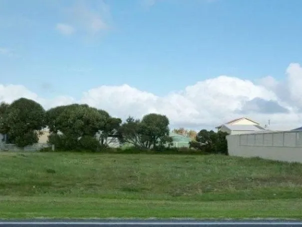 ABSOLUTE BEACH FRONT - VACANT LAND READY FOR YOU TO BUILD YOUR DREAM HOME!